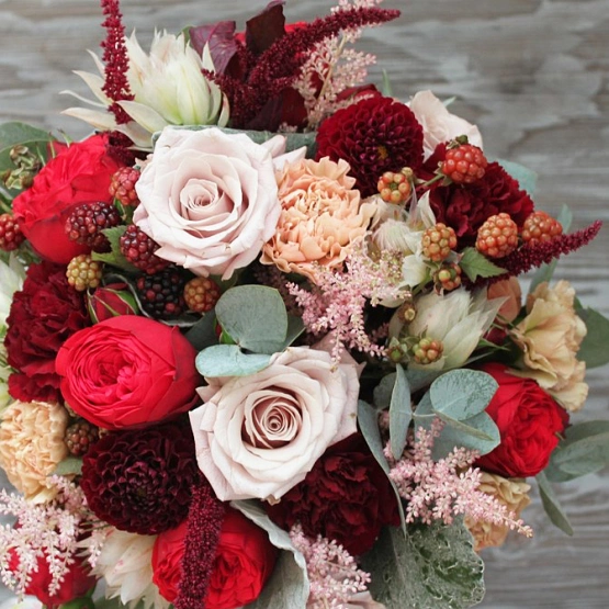 Авторский цветочный состав L