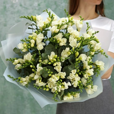 Фрезия в букете