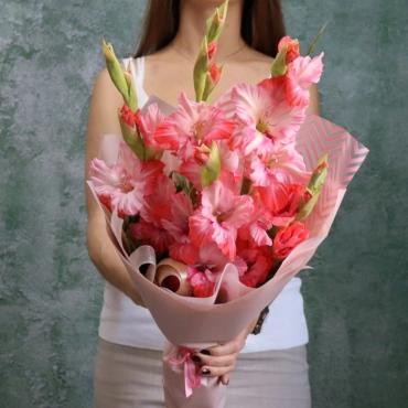 Гладиолусы букет от 5 шт.