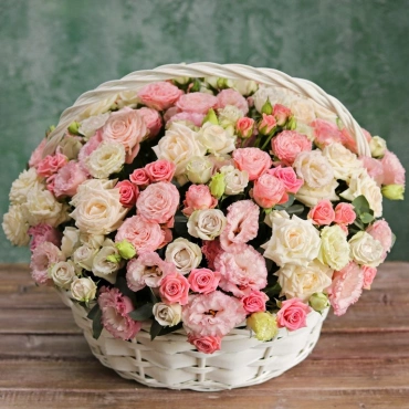 Корзина с цветами "010"