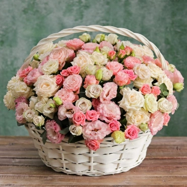 Корзина с цветами "010"
