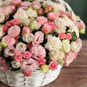 Корзина с цветами "010"