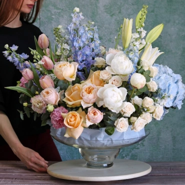 Цветы в вазе "01"