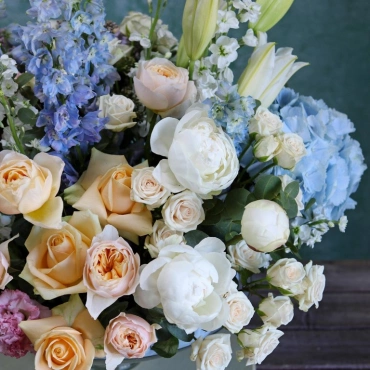 Цветы в вазе "01"