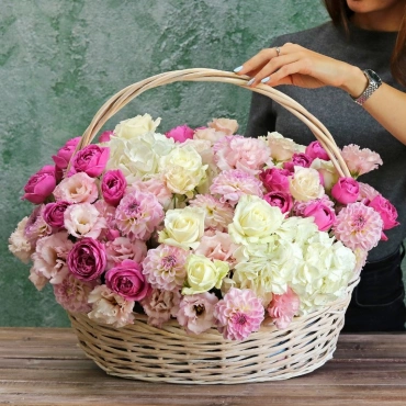 Корзина с цветами "005"