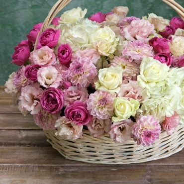 Корзина с цветами "005"