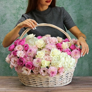 Корзина с цветами "005"