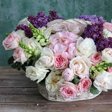 Корзина с цветами "007"