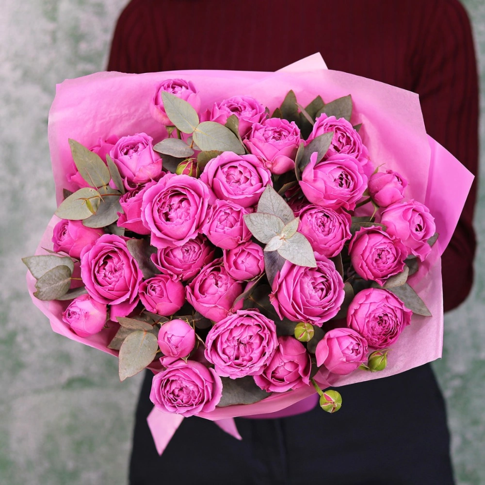 9 кустовых роз