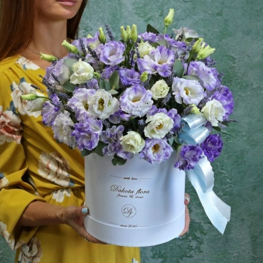 Эустома в коробке