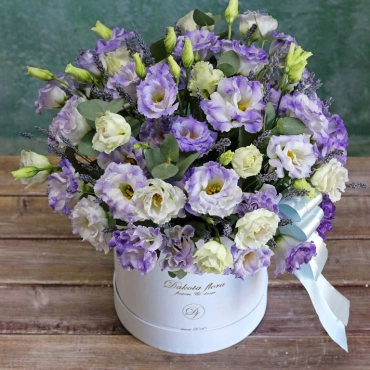 Эустома в коробке