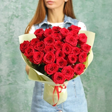 Красные розы 70 см.