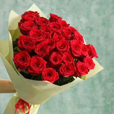 Красные розы 70 см.