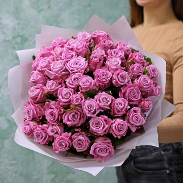 Букет фиолетовых роз