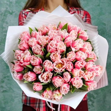 Букет тюльпанов махровых