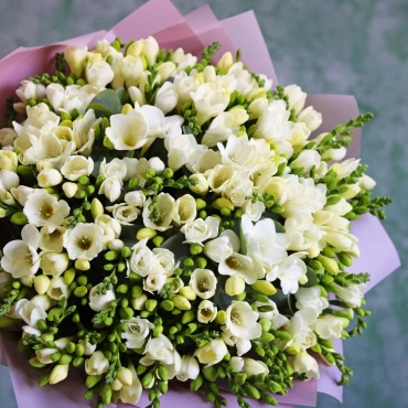Букет из фрезий