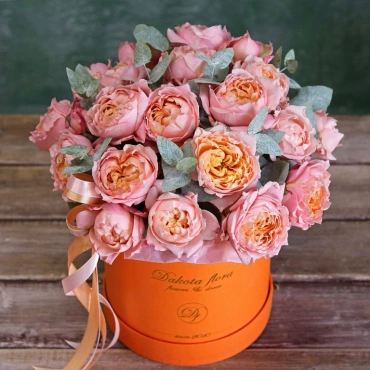 Джульетта в оранжевой коробке