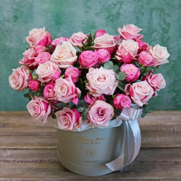 Букет роз в коробке