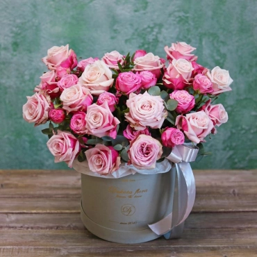 Букет роз в коробке