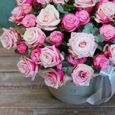 Букет роз в коробке