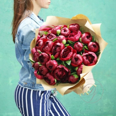 Пионы Ред Шарм