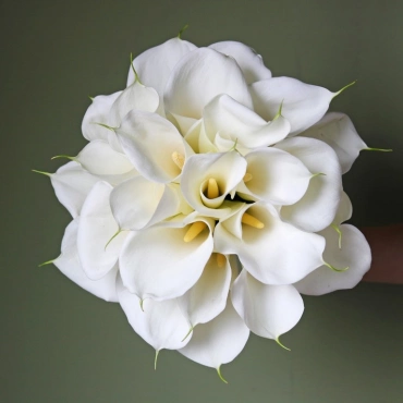 Букет невесты из белых калл