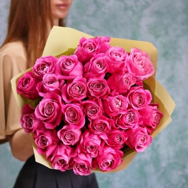 Малиновые розы