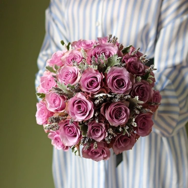 Букет невесты с фиолетовыми розами