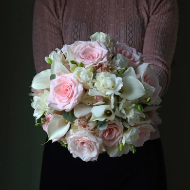 Бело-розовый букет невесты