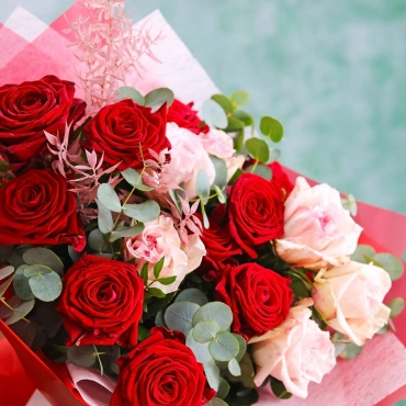 Букет роз Гран При и Пинк Охара