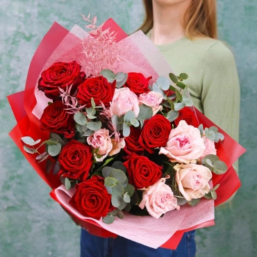 Букет роз Гран При и Пинк Охара