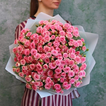 Букет кустовых роз