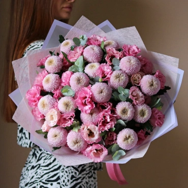 Букет из эустомы и хризантемы