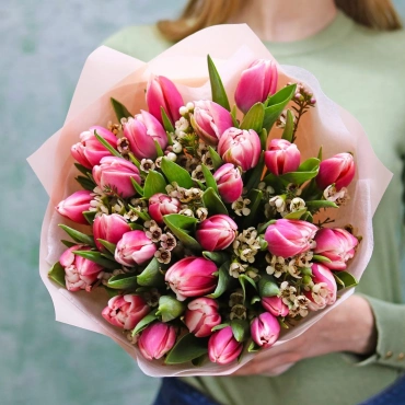 Букет тюльпанов с ваксфлавером