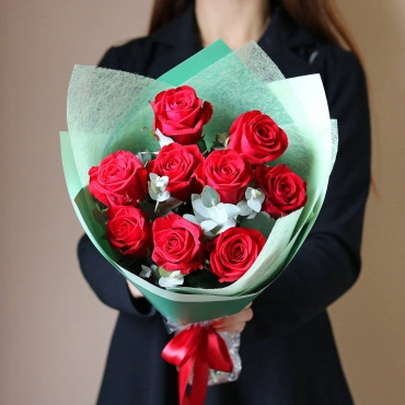 Розы с эвкалиптом букет