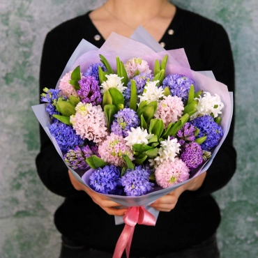Разноцветные гиацинты букет