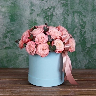 Пудровая роза в коробке