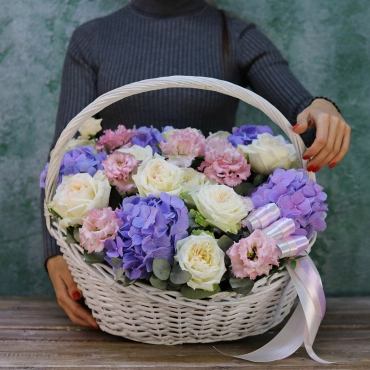 Корзина с цветами "026"