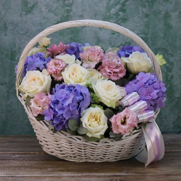 Корзина с цветами "026"