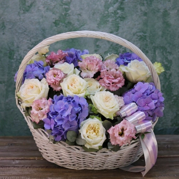 Корзина с цветами "026"