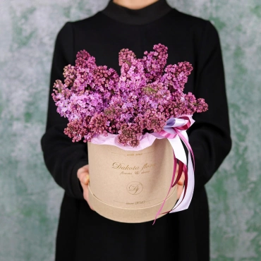 Сирени в коробке (сезонная)