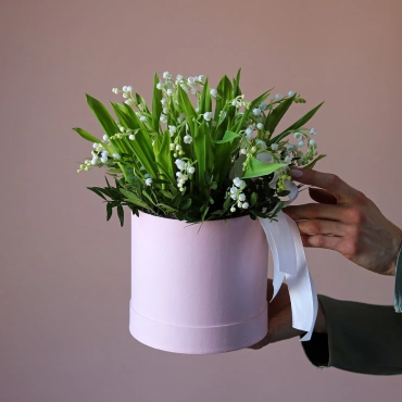 Ландыши в розовой коробочке