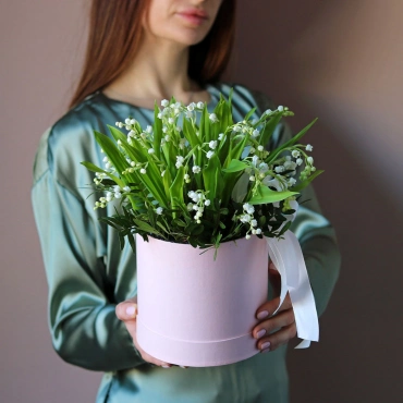 Ландыши в розовой коробочке