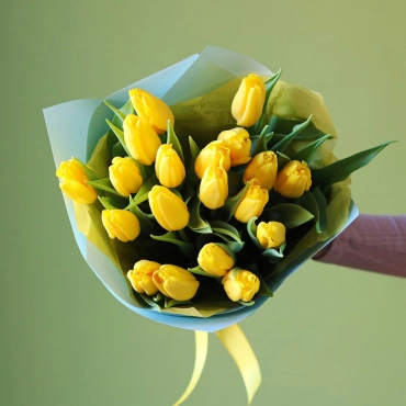 Букет желтых тюльпанов