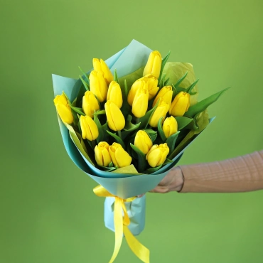 Букет желтых тюльпанов