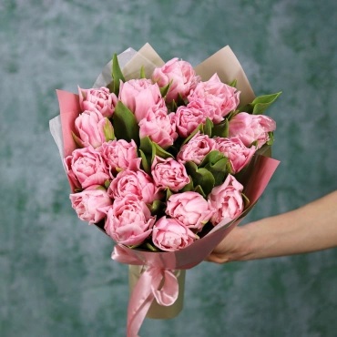 Крупные махровые тюльпаны