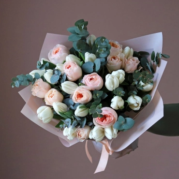 Тюльпаны с пионовидными розами