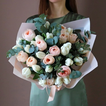 Тюльпаны с пионовидными розами