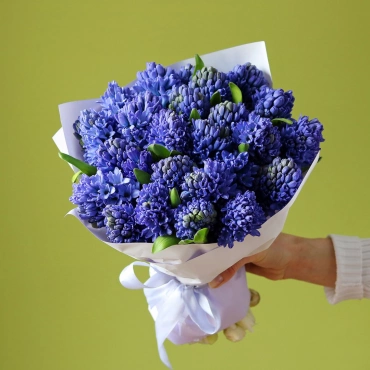 Синие гиацинты букет