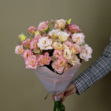 Эустома персиковая букет